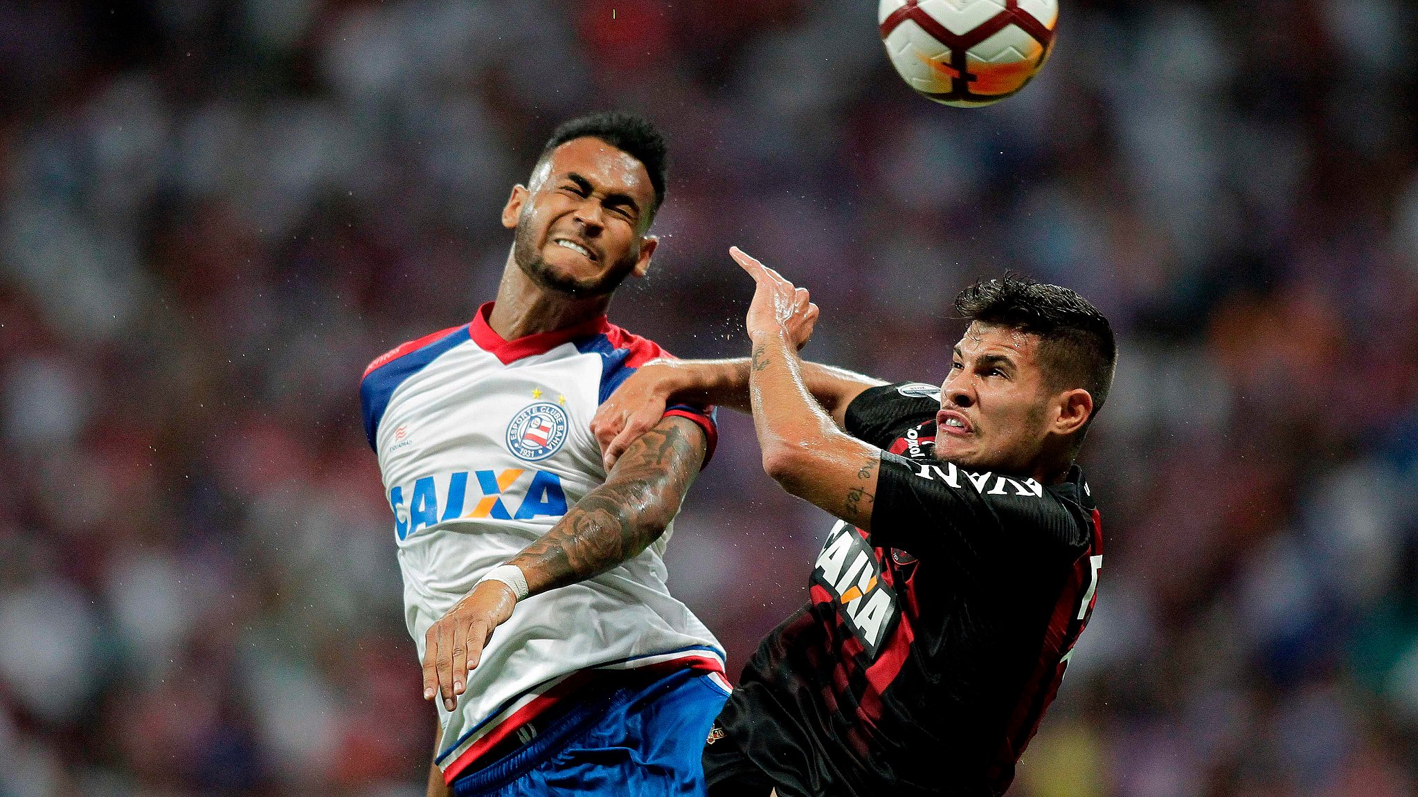 Júnior Brumado (t.v.) er her fotograferet i oktober 2018, hvor han med sin klub Bahia mødte Atletico Paranaense.